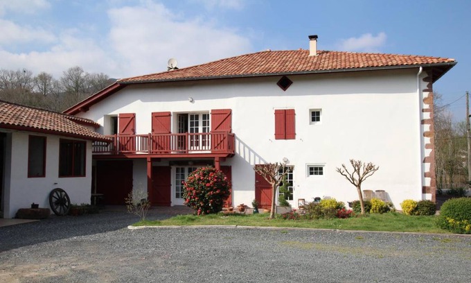 Bidarray House | 135 m² Gîte ∙ 4 bedrooms ∙ 8 guests