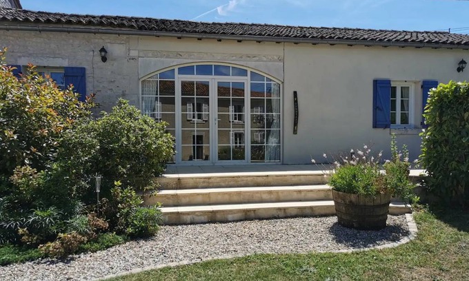Segonzac House | 135 m² House ∙ 3 bedrooms ∙ 6 guests