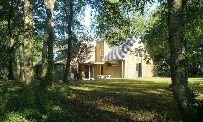 Orist House | 138 m² Gîte ∙ 4 bedrooms ∙ 6 guests