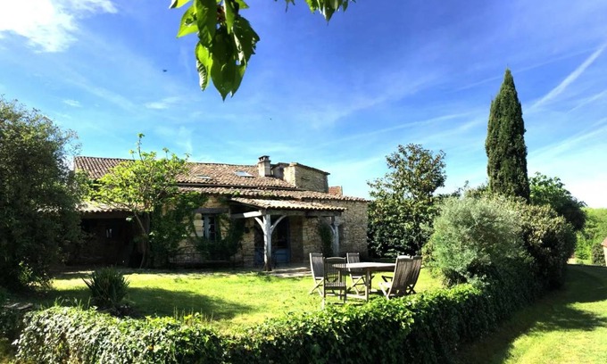 Saint-Amand-de-Coly House | 140 m² House ∙ 3 bedrooms ∙ 6 guests