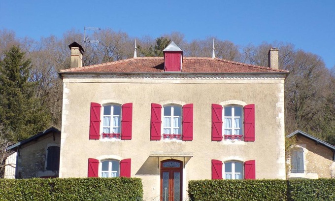 Eyres-Moncube House | 149 m² Gîte ∙ 3 bedrooms ∙ 6 guests