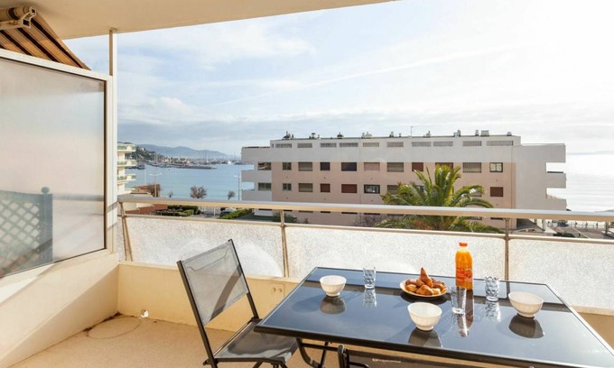 Le Lavandou Apartment | 15 m² Apartment ∙ 1 bedroom ∙ 2 guests