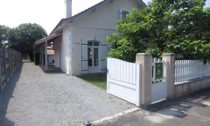 Sainte-Eulalie-en-Born House | 150 m² Gîte ∙ 5 bedrooms ∙ 10 guests