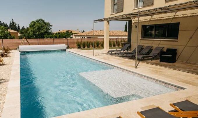 Saumane-de-Vaucluse House | 150 m² House ∙ 4 bedrooms ∙ 8 guests