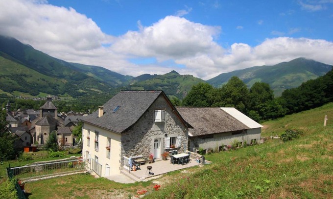 Accous House | 150 m² Gîte ∙ 4 bedrooms ∙ 8 guests