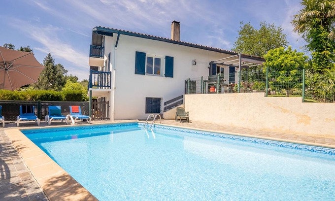 Arcangues House | 150 m² House ∙ 1 bedroom ∙ 8 guests