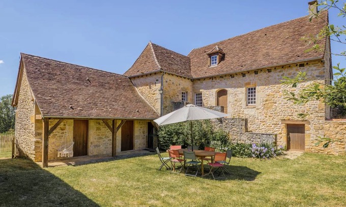 Cherveix-Cubas House | 150 m² House ∙ 4 bedrooms ∙ 9 guests