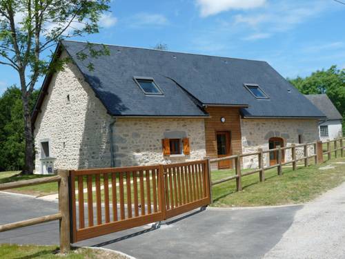 Couffy-sur-Sarsonne Cottage | 152 m² Cabin ∙ 1 bedroom ∙ 12 guests
