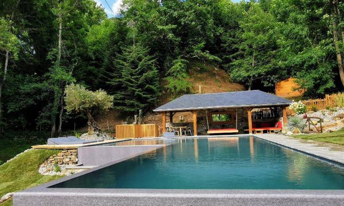 Louvie-Soubiron Cabin | 155 m² Lodge ∙ 4 bedrooms ∙ 10 guests