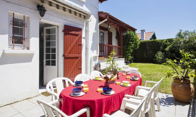 Bayonne Villa | 155 m² Villa ∙ 4 bedrooms ∙ 8 guests