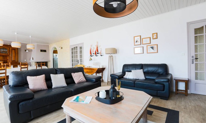Le Bois-Plage-en-Re House | 160 m² House ∙ 4 bedrooms ∙ 10 guests