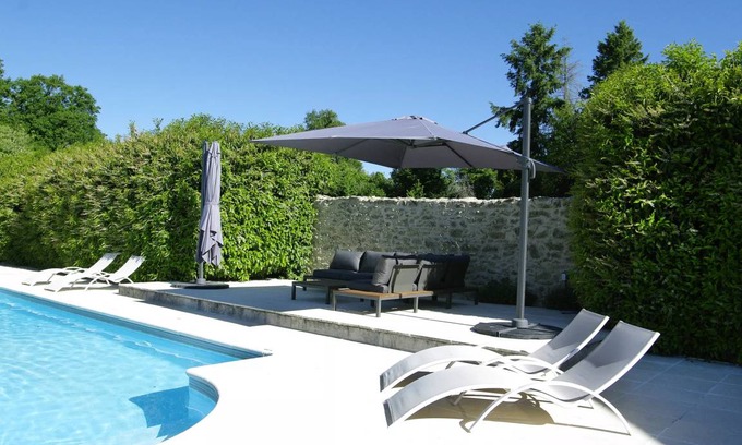 Dompierre-les-Eglises House | 172 m² House ∙ 5 bedrooms ∙ 14 guests