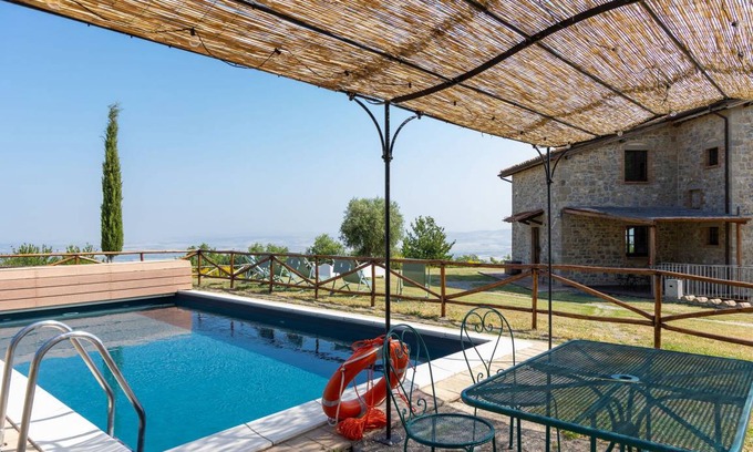 Castiglione d'Orcia Villa | 180 m² Villa ∙ 3 bedrooms ∙ 6 guests