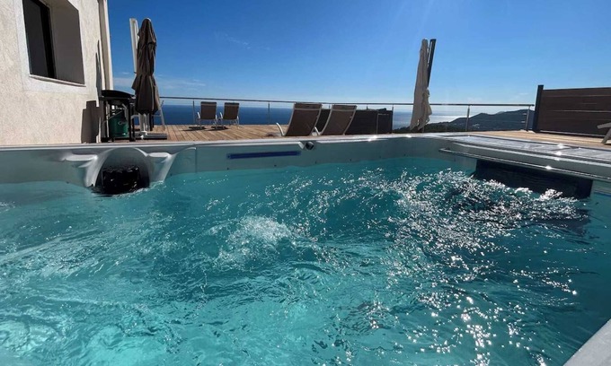 Sainte-Marie-de-Re Villa | 180° Sea View Villa * Truly Unique View - Hillside on the Seafront