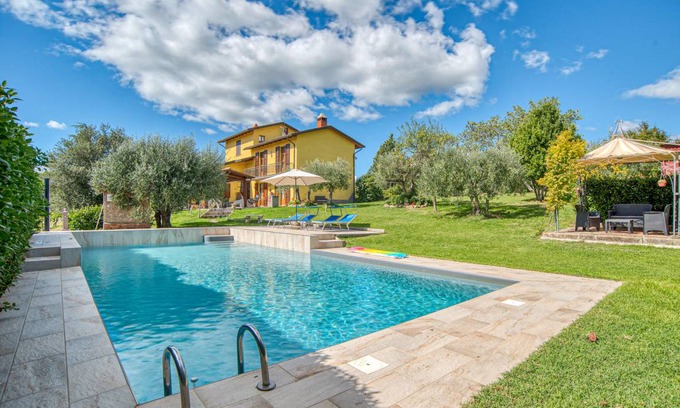 Monterchi House | 184 m² House ∙ 3 bedrooms ∙ 8 guests