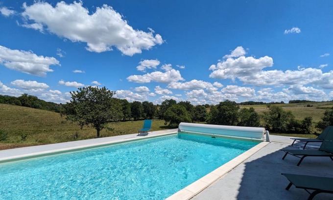 Montbron Cottage | 188 m² Cabin ∙ 5 bedrooms ∙ 14 guests