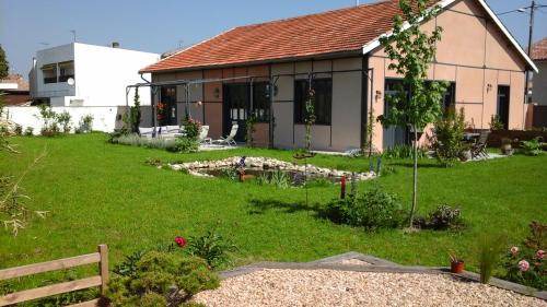 Casteljaloux Bed & Breakfast | 19 m² Bed and breakfast ∙ 2 guests