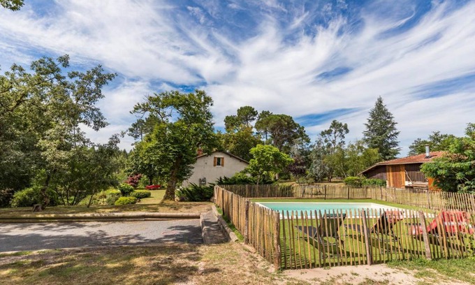 Pissos House | 193 m² Gîte ∙ 4 bedrooms ∙ 10 guests