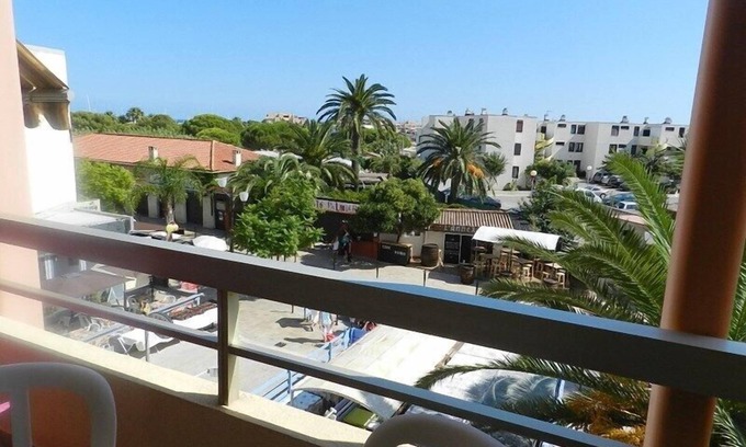 La Faviere Apartment | 2-room apartment sleeps 4.BORMES LES MIMOSAS