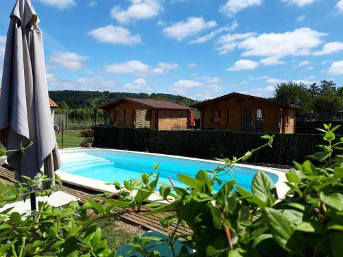 Saint-Antoine-de-Breuilh Ski Chalet | 20 m² Chalet ∙ 2 guests