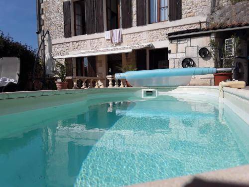 Saint-Savinien Bed & Breakfast | 20 m² Bed and breakfast ∙ 3 guests