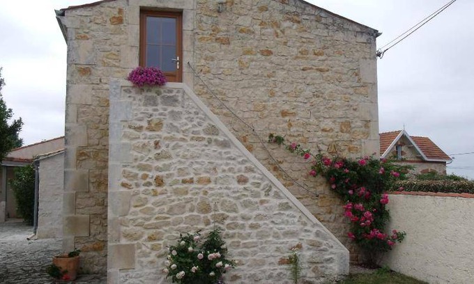 Port-des-Barques Bed & Breakfast | 20 m² Bed and breakfast ∙ 2 guests