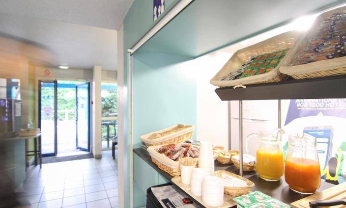Chasseneuil-du-Poitou Hotel | 20 m² Hotel ∙ 10 guests