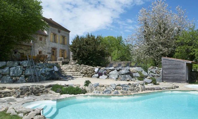 Dompierre-les-Eglises House | 200 m² House ∙ 3 bedrooms ∙ 6 guests