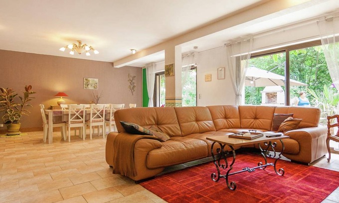 Nantheuil House | 200 m² House ∙ 3 bedrooms ∙ 6 guests