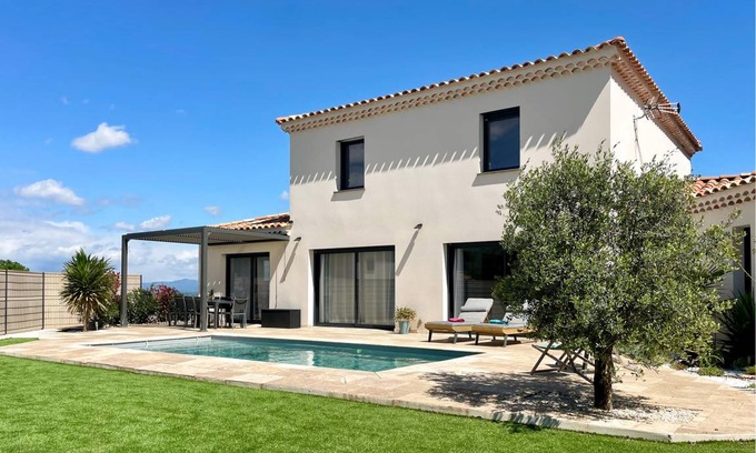 Rochegude House | 200 m² House ∙ 4 bedrooms ∙ 10 guests