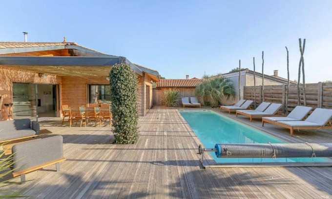 Ares House | 200 m² House ∙ 5 bedrooms ∙ 12 guests