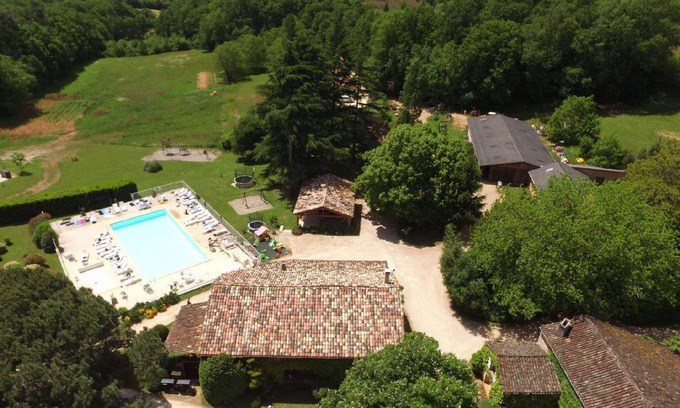 Gavaudun House | 200 m² House ∙ 6 bedrooms ∙ 20 guests