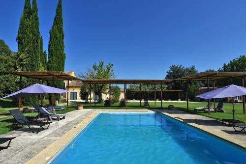Caderousse Resort | 200 m² Resort ∙ 6 bedrooms ∙ 12 guests