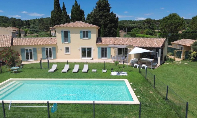 Piolenc Villa | 200 m² Villa ∙ 4 bedrooms ∙ 8 guests