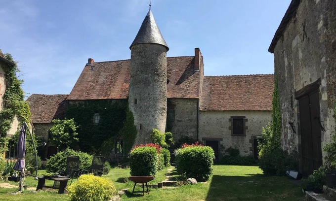 Brigueil-le-Chantre House | 203 m² House ∙ 3 bedrooms ∙ 13 guests