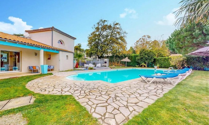 Meschers-sur-Gironde Villa | 210 m² Villa ∙ 4 bedrooms ∙ 8 guests