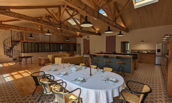 Gondeville Apartment | 220 m² Apartment ∙ 2 bedrooms ∙ 4 guests