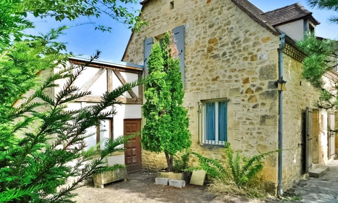 Sarlat-la-Caneda House | 230 m² House ∙ 6 bedrooms ∙ 8 guests