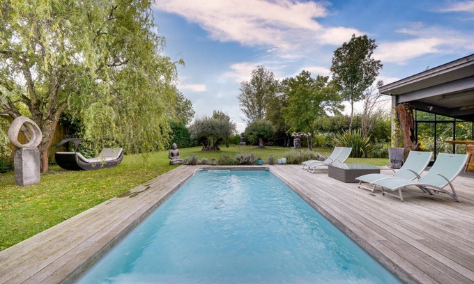 Bouliac House | 240 m² House ∙ 3 bedrooms ∙ 6 guests