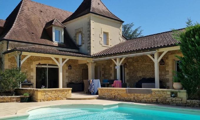 Carsac-Aillac House | 249 m² House ∙ 4 bedrooms ∙ 8 guests