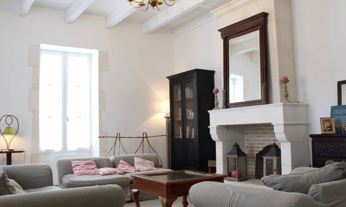 Cheray House | 250 m² House ∙ 6 bedrooms ∙ 15 guests