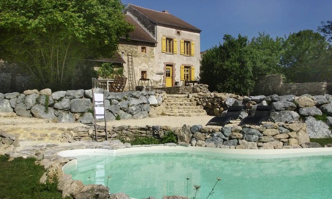 Dompierre-les-Eglises House | 250 m² House ∙ 5 bedrooms ∙ 12 guests