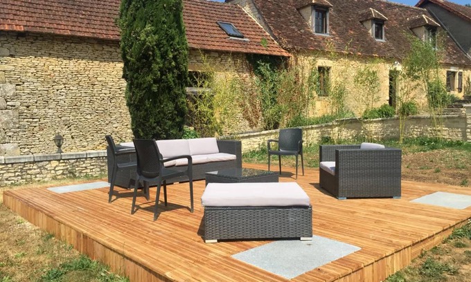 Saint-Amand-de-Coly House | 250 m² House ∙ 5 bedrooms ∙ 12 guests