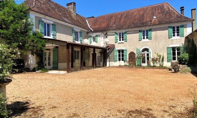 Savignac-les-Eglises Resort | 250 m² Private room ∙ 1 bedroom ∙ 7 guests