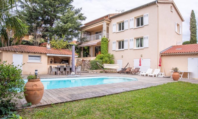 La Garde House | 250 m² House ∙ 5 bedrooms ∙ 10 guests
