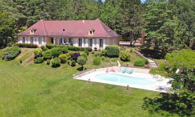 Saint-Chamassy House | 250 m² House ∙ 4 bedrooms ∙ 8 guests