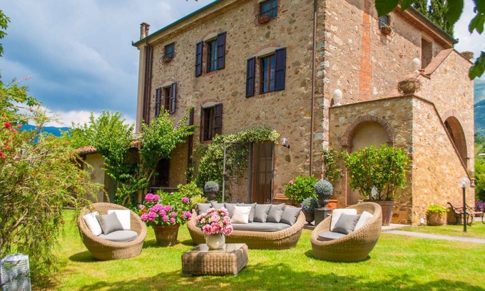 Camaiore Villa | 250 m² Villa ∙ 5 bedrooms ∙ 10 guests