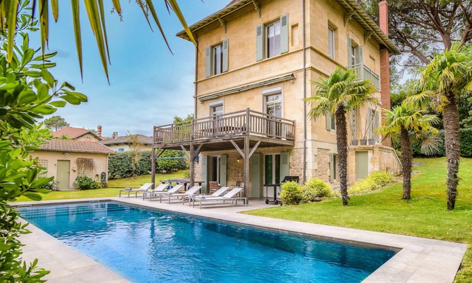 Arcachon Villa | 250 m² Villa ∙ 6 bedrooms ∙ 12 guests