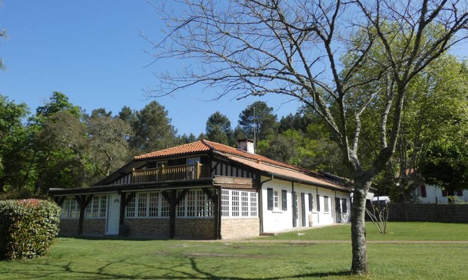 Lesperon House | 270 m² Gîte ∙ 4 bedrooms ∙ 8 guests
