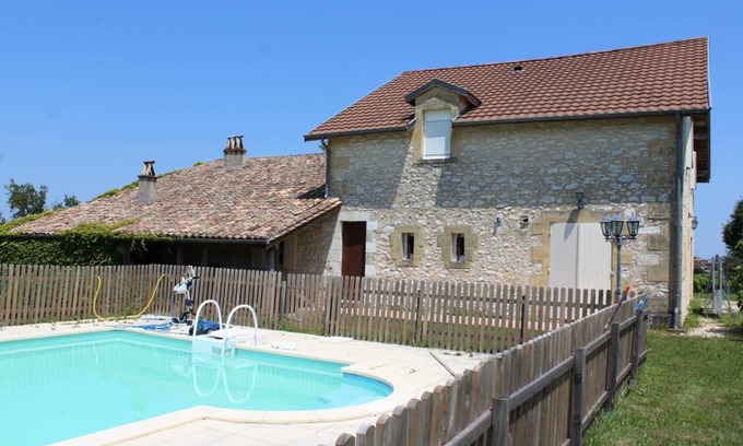 Saussignac House | 278 m² Gîte ∙ 6 bedrooms ∙ 13 guests